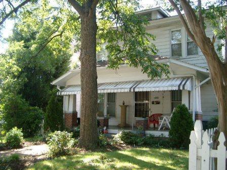 Building Photo - 1 BR Apartment Convenient to Downtown Gree...