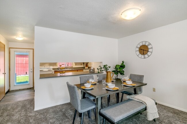 Photo - Alder Creek Apartments