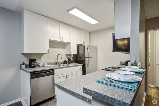 One Bedroom Kitchen - Shadow Ridge Apartments