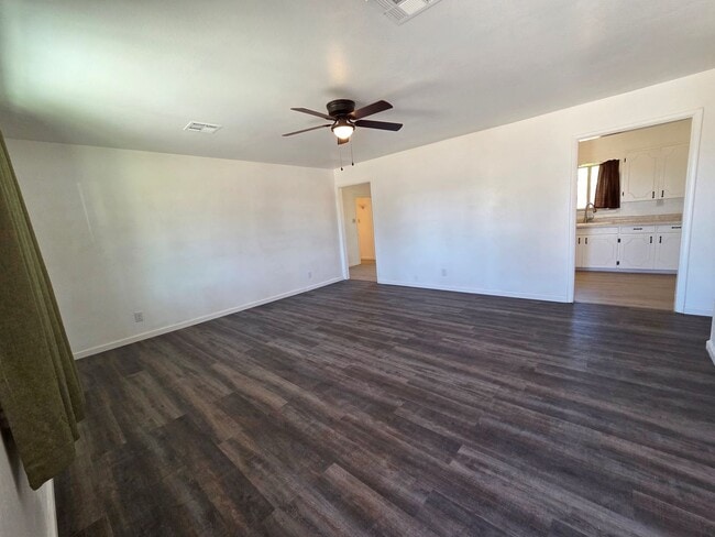 Photo - 3 or 4 Bedroom Home For Rent with New Refrigerated Air