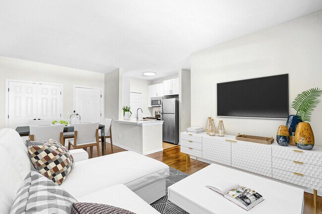 Photo - COLUMBIA COURT, LLC