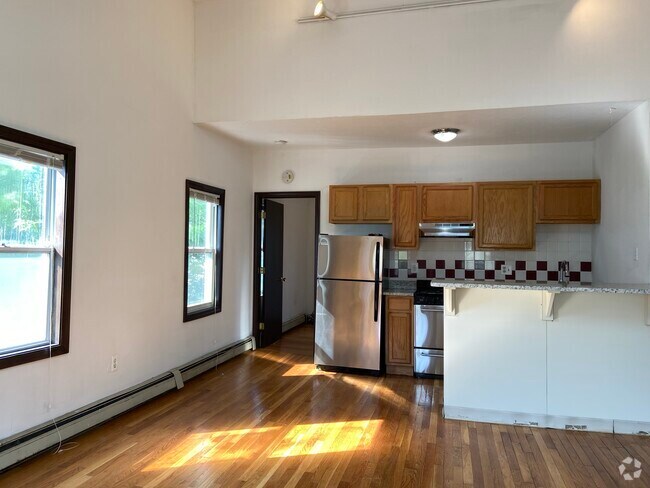 Building Photo - 6 Shepard St Unit 1 Rental