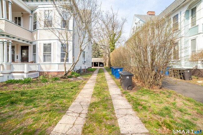 Photo - 187 Lawrence St