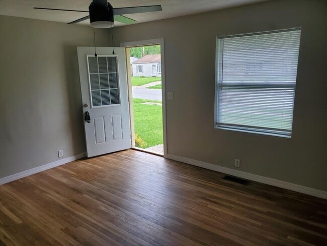 Photo - 2219 Pershing St