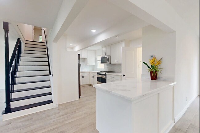 Photo - 3830 Cosby St