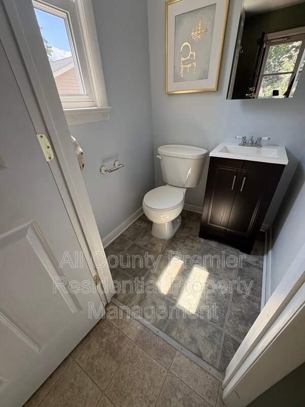 Photo - 24 Edwin Ave Casa