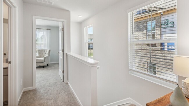 Photo - 1032 Keyes Pl