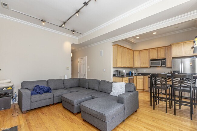 Photo - 3 br, 2 bath Condo - 456 W Armitage Ave