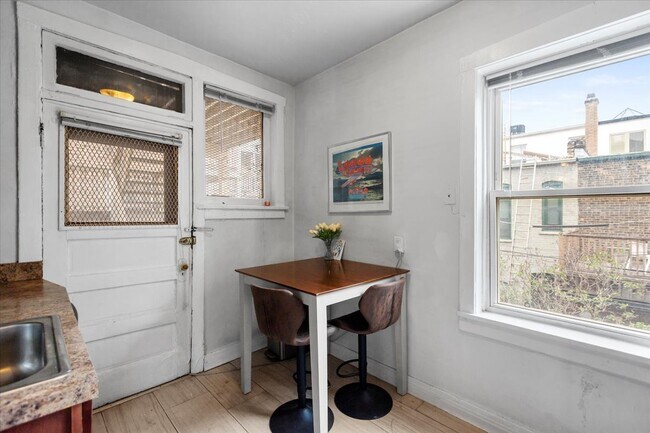 Photo - 442 W Arlington Pl Unit #  02