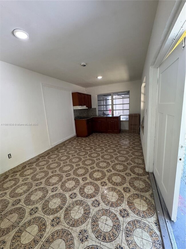 Photo - 100 NW 64th Ct