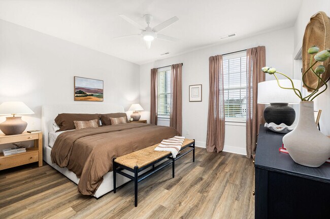 HARMON Jefferson Village by Crescent Communities