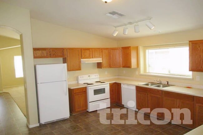 Photo - 8412 S 50th Dr