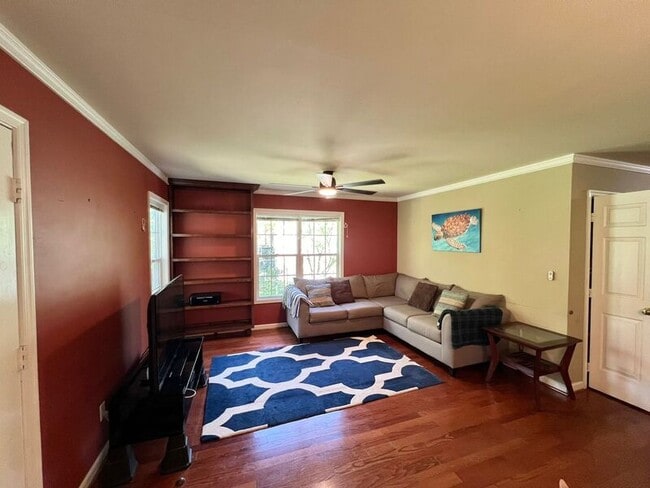Photo - 504 9th St SW