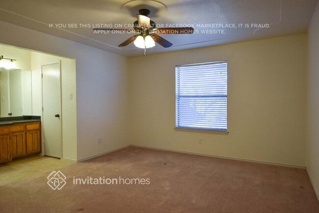 Photo - 709 W Lynn Creek Dr