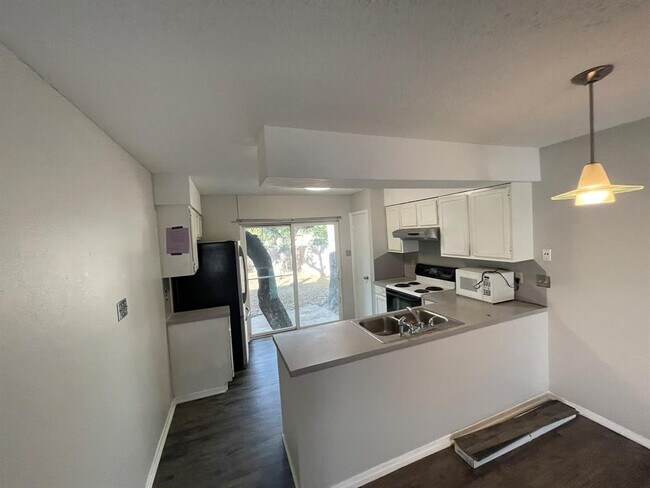 Photo - 12613 Tree Line Dr