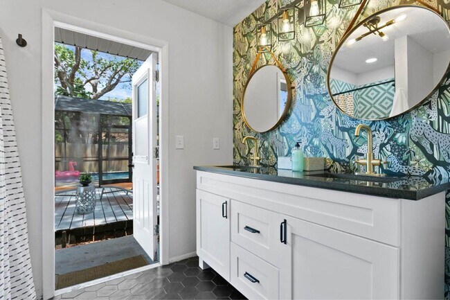 Photo - 11208 Duncan St Apartment Unit B