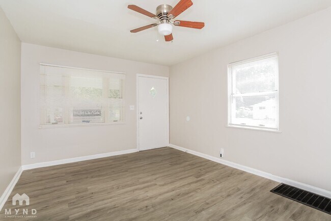 Photo - 665 Malvern Ave