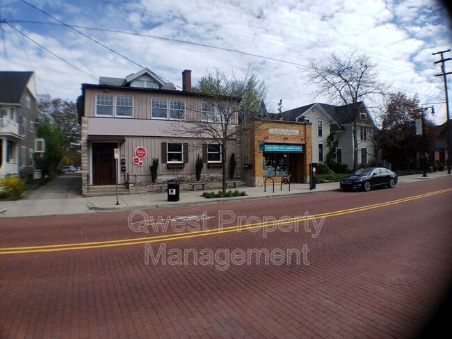 Photo - 900 Cherry St SE