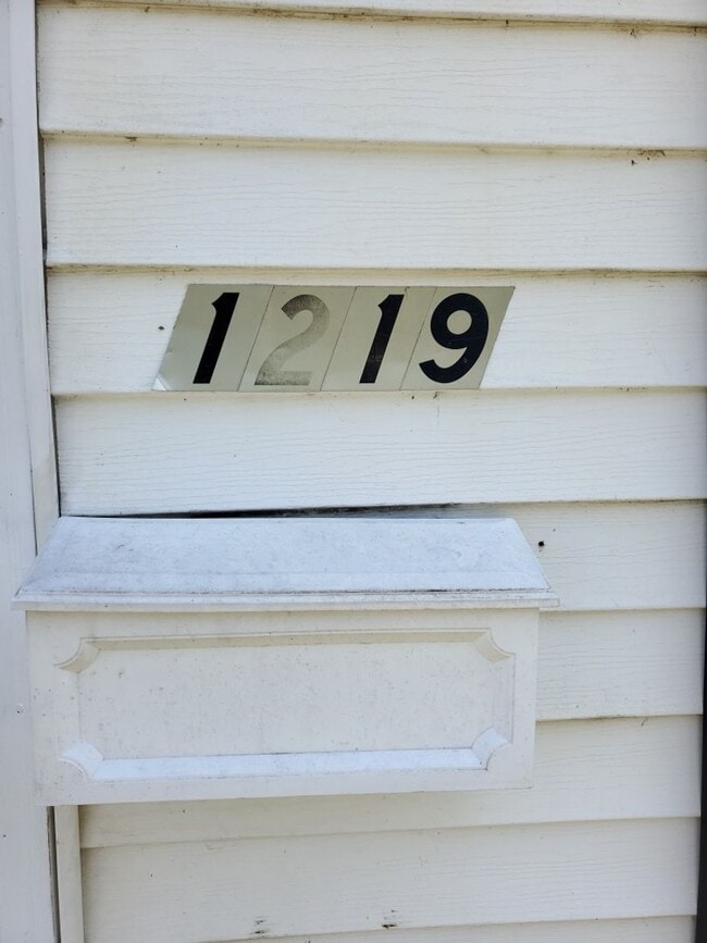 Photo - 1219-1221 Joan Ave Unit 1219