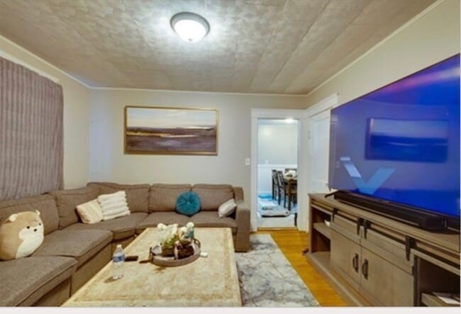 1085 Main St Unit 1
