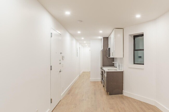 Photo - 435 DeKalb Ave Unit 3L