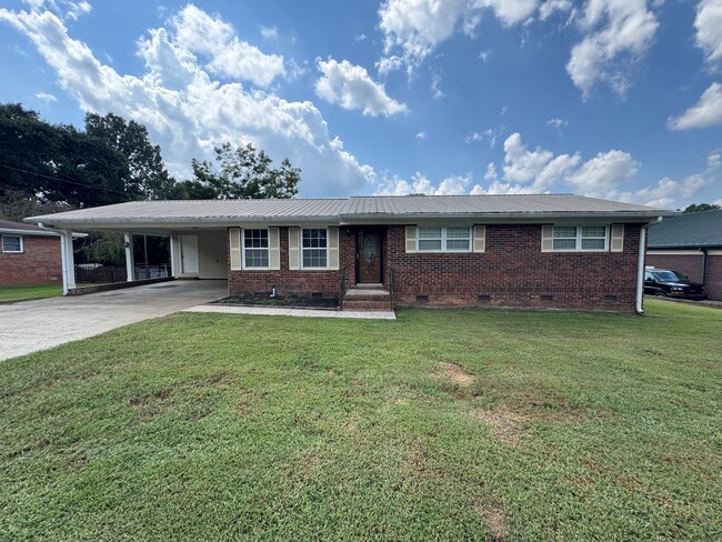 Building Photo - Brick 3/1 House in Lindale- $1,350