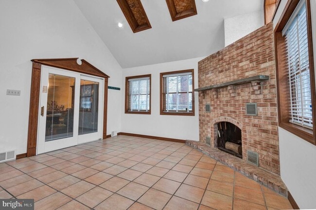 Building Photo - 2939 W Germantown Pike