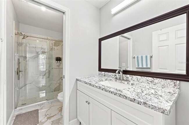 Photo - 2537 Chatham Cir