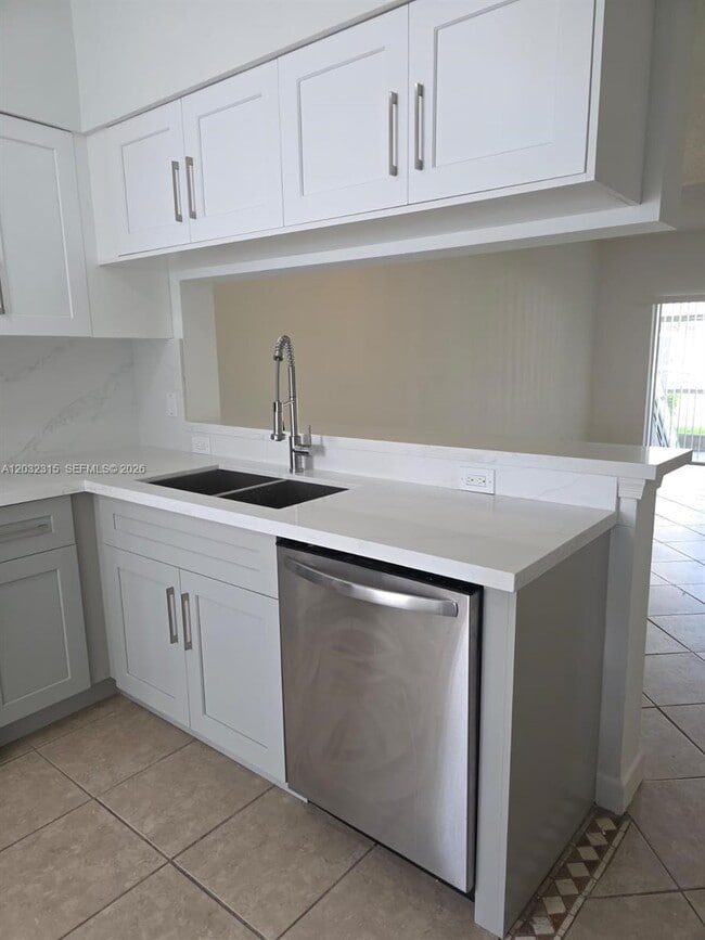 Photo - 1 Simonton Cir Unit 1