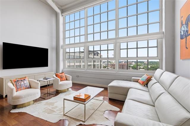 Building Photo - 2600 W 7th St Unit 2808