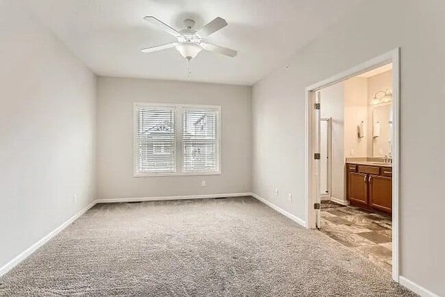 Photo - Beautiful Updated Townhouse- Maple Grove