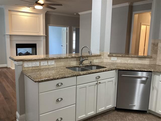 Photo - 9756 Sinclair St