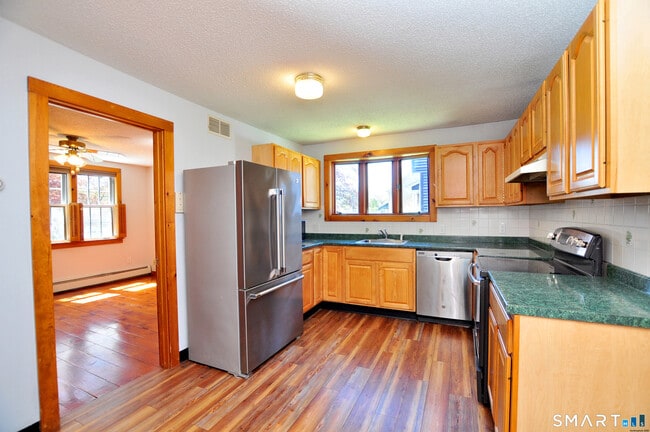Photo - 90 Niles Rd