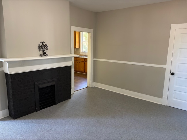 Photo - 900 Milton Rd