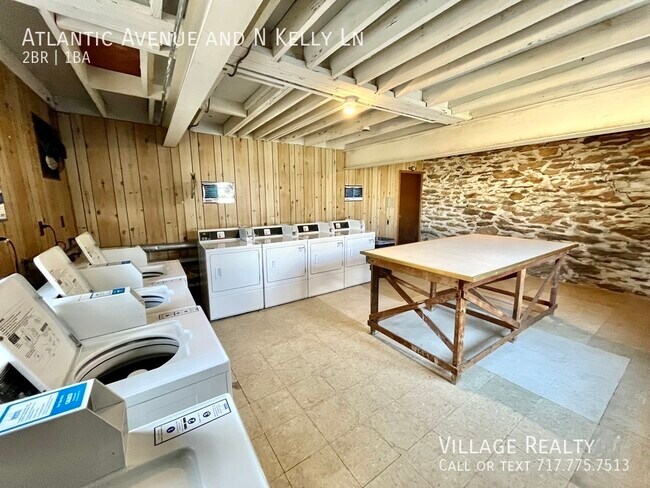 Photo - 692 Atlantic Ave Unidad #8