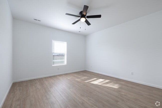 1BR, 1BA - Bedroom
