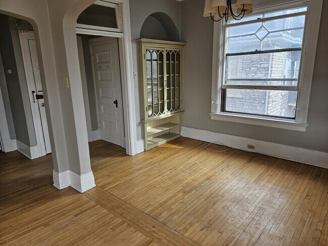 Photo - 209 Rue Wilbrod St Unité 2