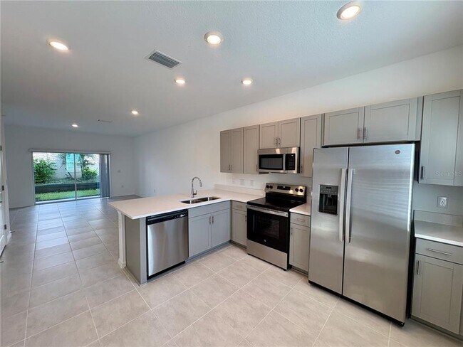 Photo - 8584 Daybreak St