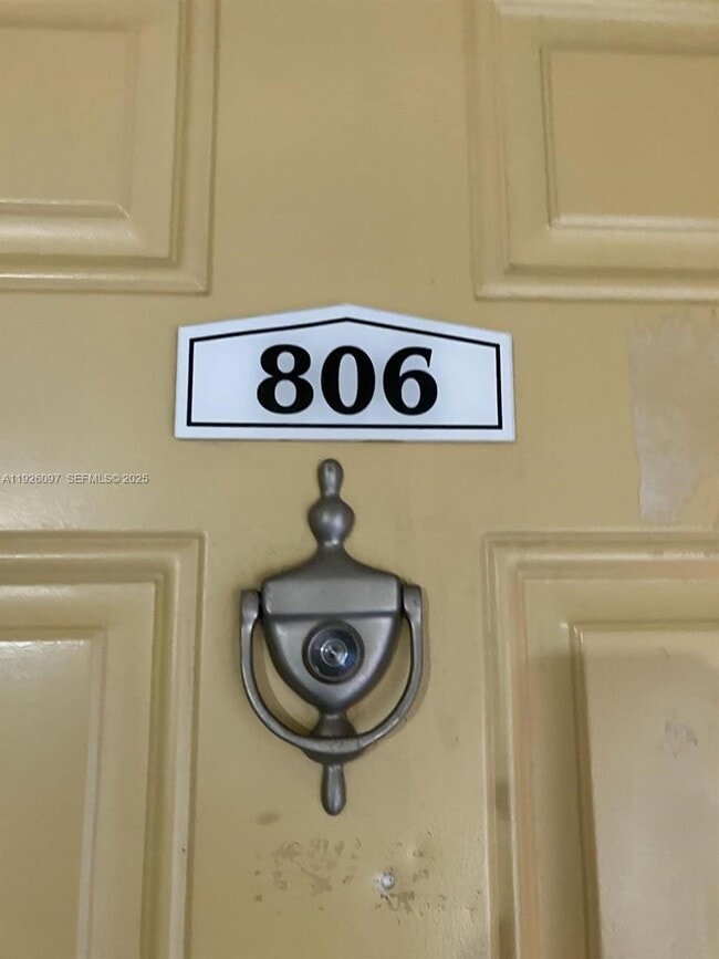 Building Photo - 1237 SW 46th Ave Unit 806