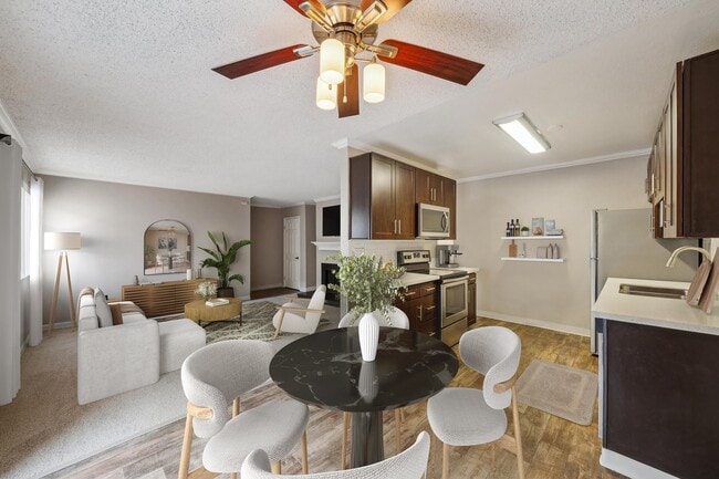 Photo - La Valencia Apartment Homes