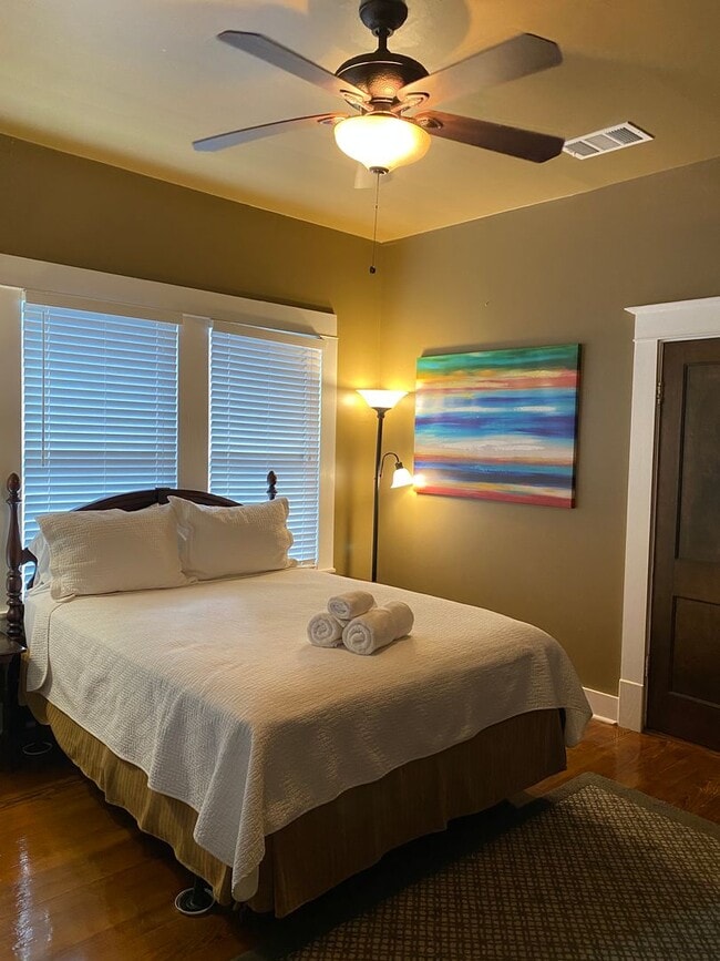 Photo - 226 W Whittier St