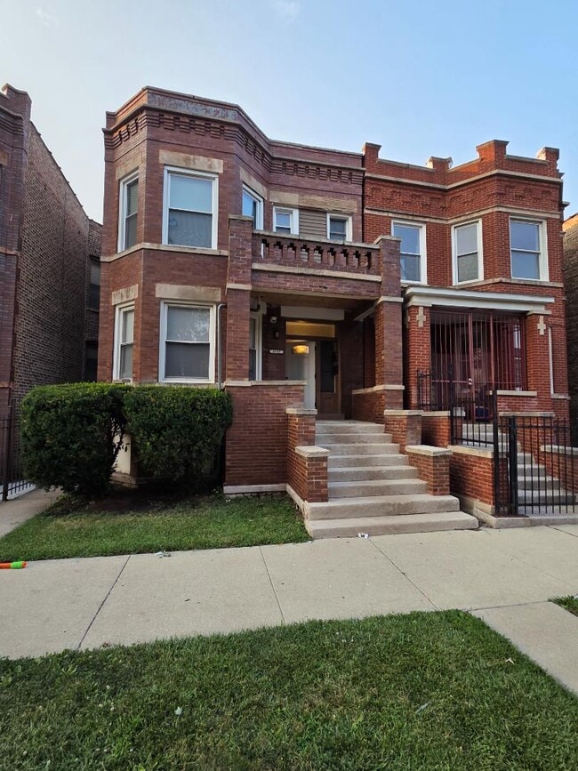 Photo - 4940 W Van Buren St