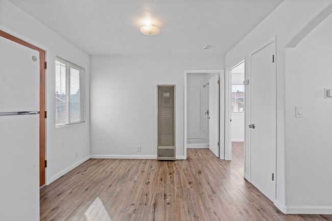 Photo - Adorable 1 Bedroom Unit!