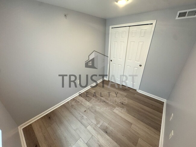 5448 Springfield Ave Unit 1R