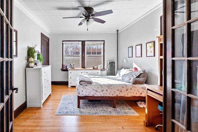 Oxford Apartments