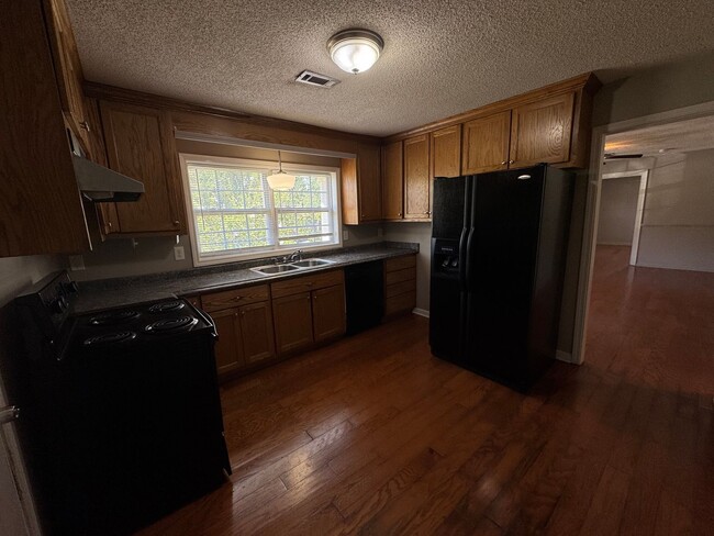 Photo - 3/2 House in Armuchee- $1,250