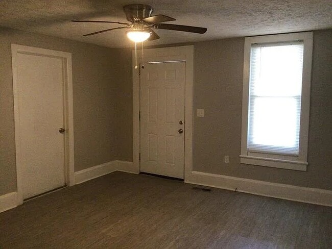 Photo - 9 Hemlock Dr