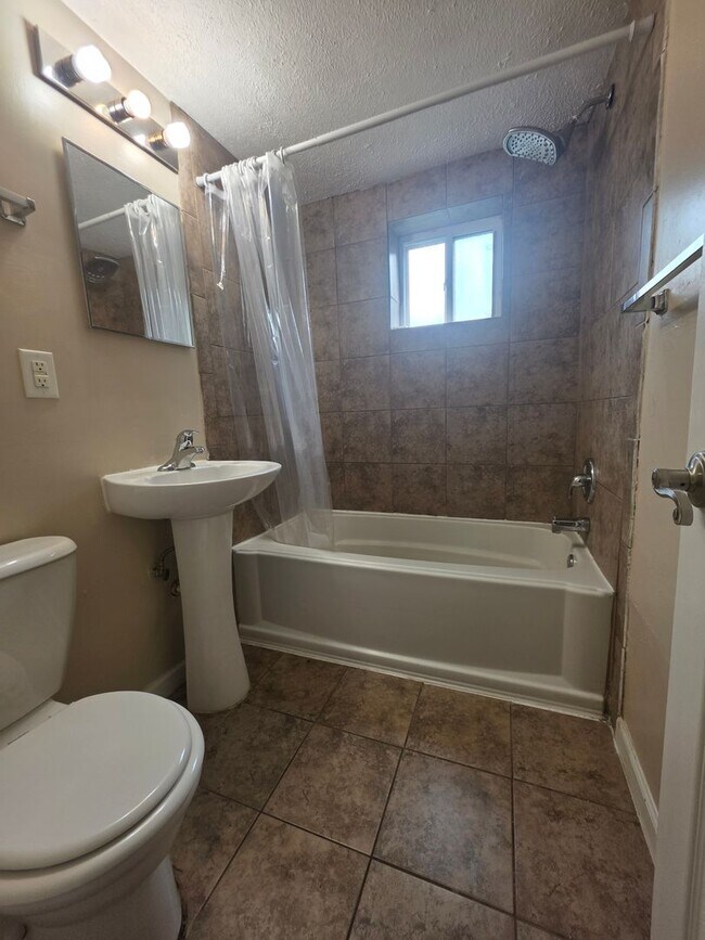 612 N 46th St Unit 1