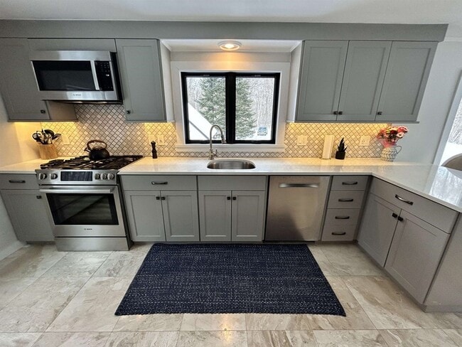 Photo - 294 Green Peak Orchard S