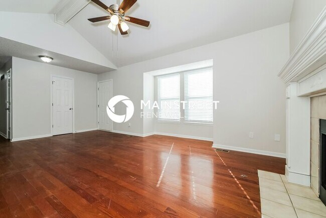 3 Bedroom Pet-Friendly Home in INDEPENDENCE, MO with Main Street Renewal